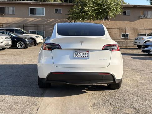 Used 2020 Tesla Model Y Long Range AWD/4WD image 3