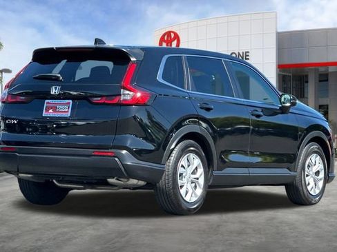 Used 2025 Honda CR-V LX image 4