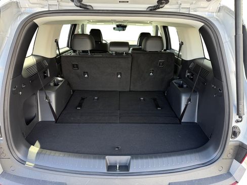 Used 2025 Hyundai Santa Fe SEL FWD image 17