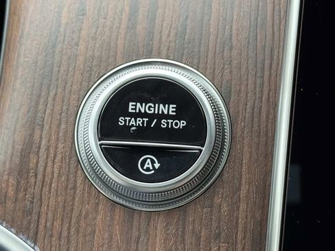 Certified 2025 Mercedes-Benz GLC 300 4MATIC image 23