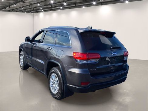 Used 2019 Jeep Grand Cherokee Laredo AWD/4WD image 5