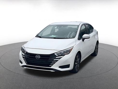 Used 2025 Nissan Versa SV image 7