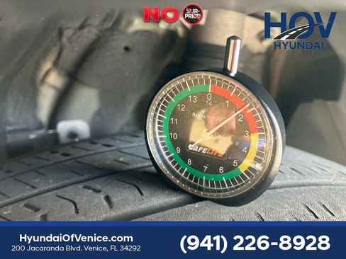 Certified 2024 Hyundai Kona Limited FWD image 27