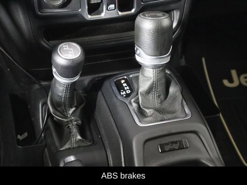 Used 2021 Jeep Wrangler Unlimited Sport AWD/4WD image 27