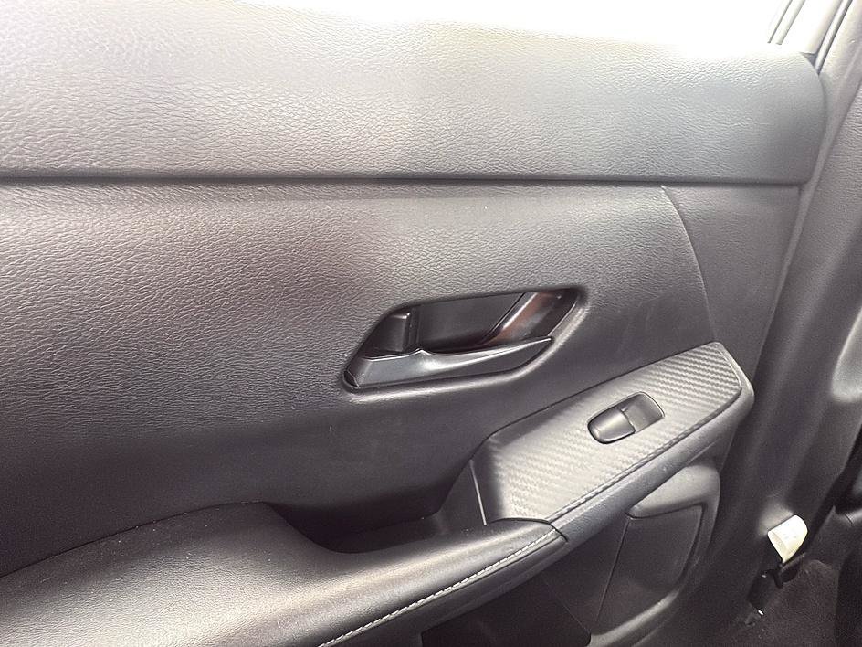 Certified 2025 Nissan Sentra SV FWD image 19
