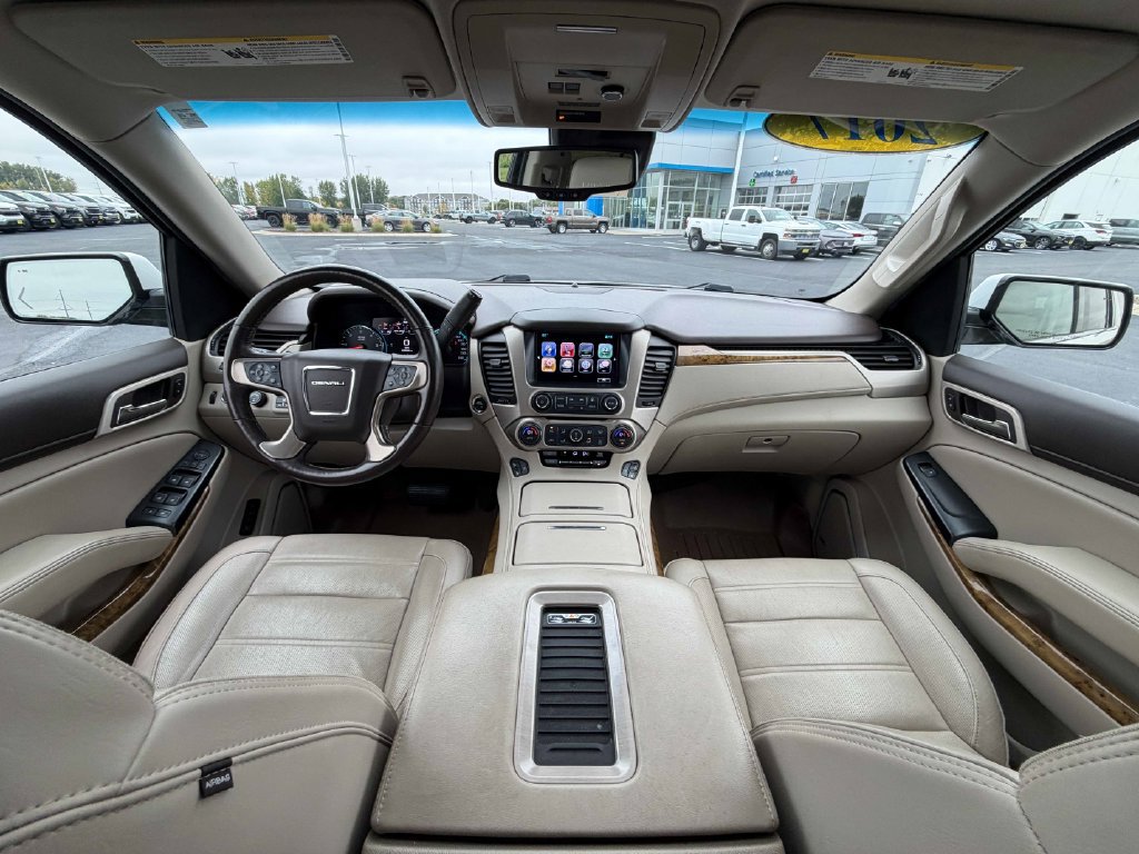 Used 2017 GMC Yukon Denali w/ Open Road Package AWD/4WD image 25