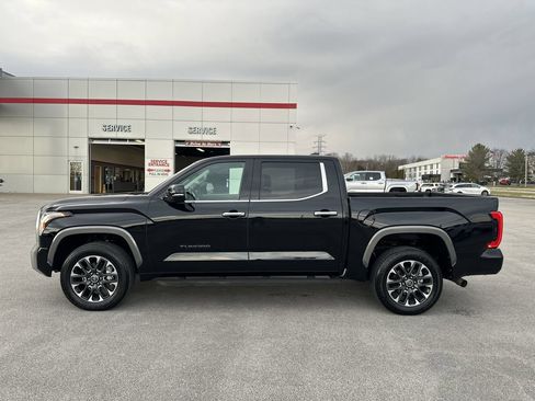 Used 2024 Toyota Tundra Limited AWD/4WD image 8