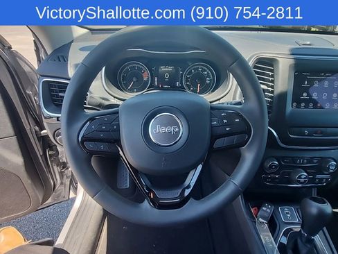 Certified 2020 Jeep Cherokee Latitude Plus FWD image 5