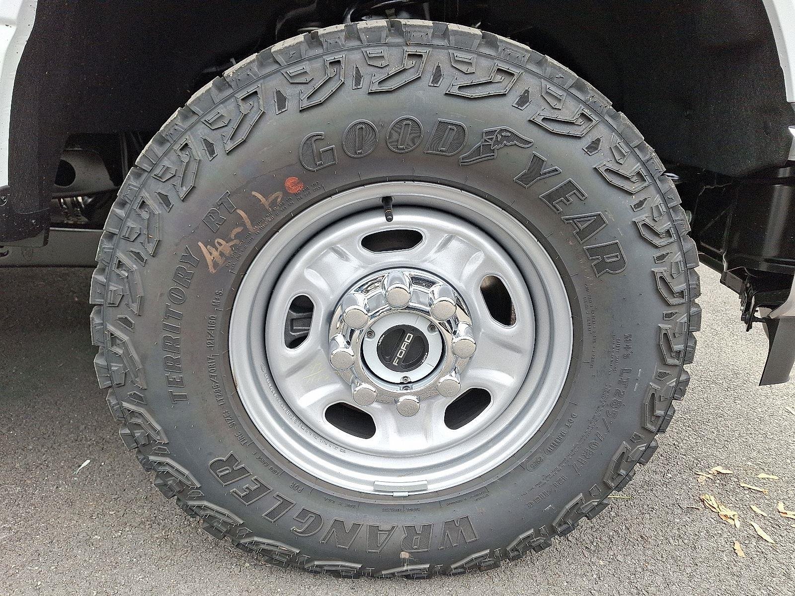 New 2026 Ford F350 XL w/ XL Off-Road Package AWD/4WD image 6
