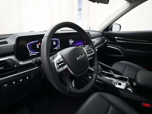 Used 2025 Kia Telluride S image 8