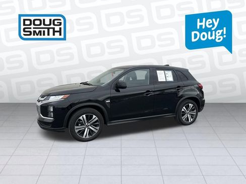 Used 2025 Mitsubishi Outlander Sport SE image 1