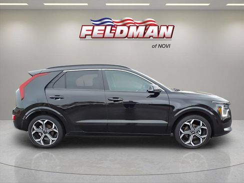 Used 2024 Kia Niro EX Touring FWD image 7