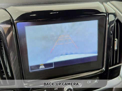 Used 2023 Chevrolet Traverse LT w/ LPO, Floor Liner Package AWD/4WD image 4