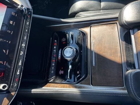 Used 2023 Jeep Grand Wagoneer L Series II AWD/4WD image 29