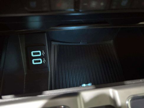 Used 2017 Ford F150 Lariat w/ Equipment Group 502A Luxury image 47