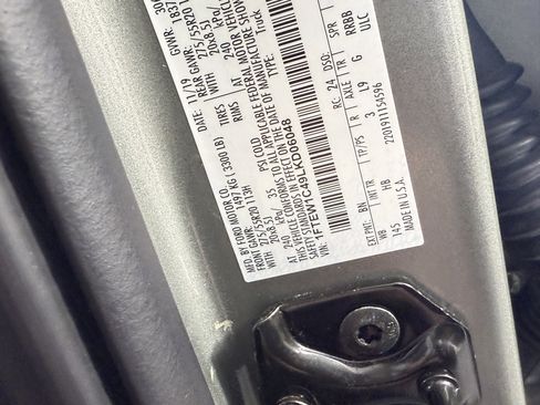 Certified 2020 Ford F150 Lariat w/ Equipment Group 502A Luxury RWD image 31