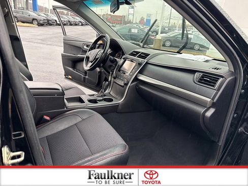 Certified 2016 Toyota Camry image 16