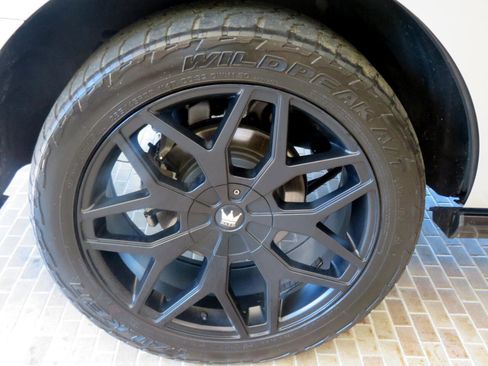 Used 2019 Lincoln Navigator Reserve w/ Cargo Package image 9