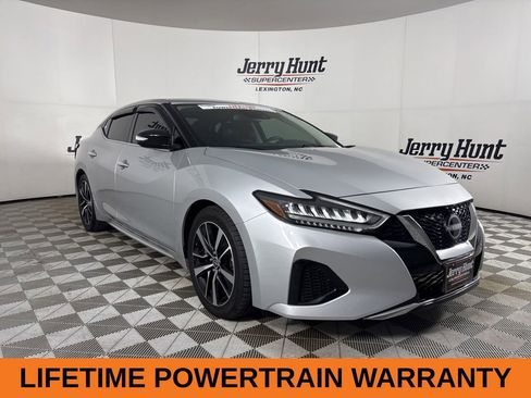 Used 2023 Nissan Maxima SV w/ Floor Mat Group FWD image 4