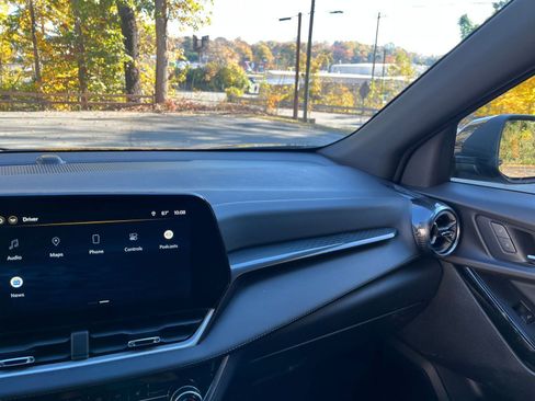 Used 2025 Chevrolet Equinox LT image 31