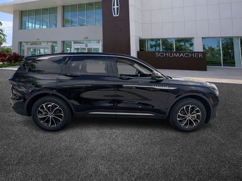 New 2026 Lincoln Nautilus Premier image 8