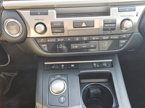 Used 2015 Lexus ES 350 w/ Luxury Package FWD image 10