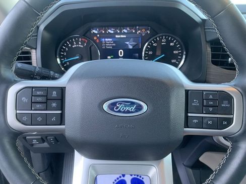 Used 2024 Ford Expedition Limited image 21