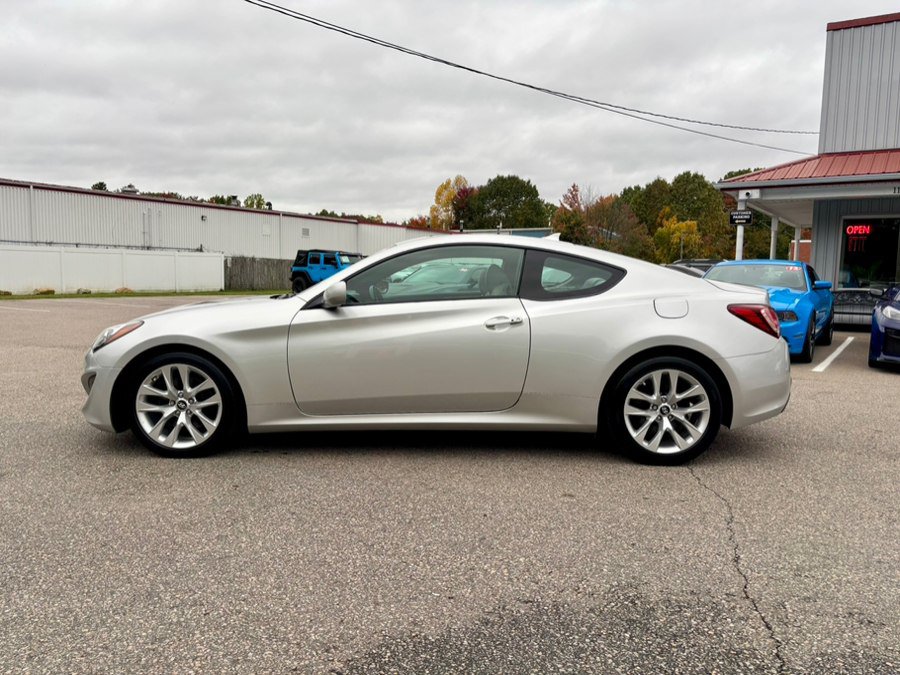 Used 2013 Hyundai Genesis 2.0T RWD image 4