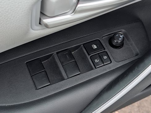 Used 2024 Toyota Corolla SE FWD image 19