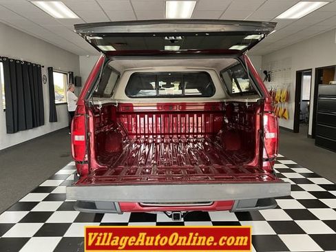 Used 2018 Chevrolet Colorado LT w/ LT Convenience Package AWD/4WD image 30
