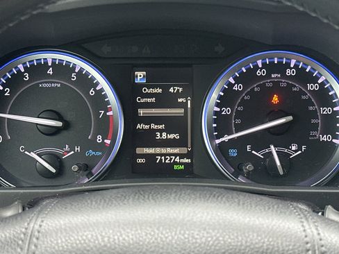 Used 2019 Toyota Highlander SE image 25