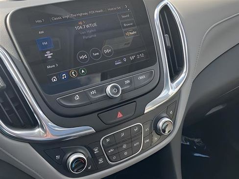 Used 2019 Chevrolet Equinox Premier image 16