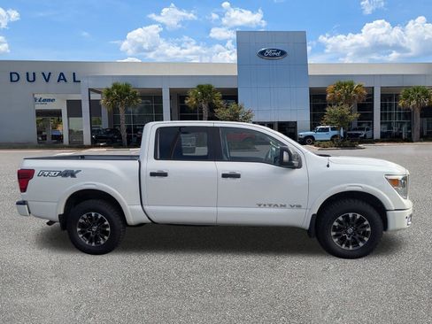 Used 2018 Nissan Titan PRO-4X image 3