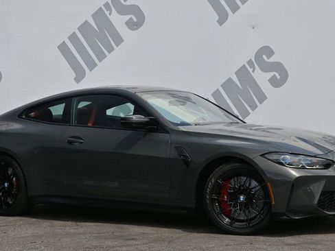 Used 2024 BMW M4 Competition image 3