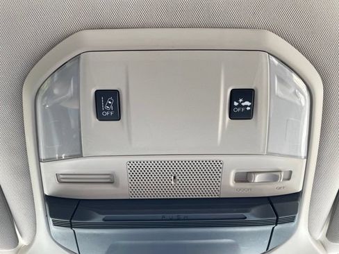 Used 2019 Subaru Ascent 8-Passenger AWD/4WD image 33