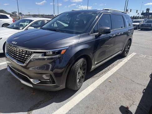 Used 2024 Kia Carnival SX Prestige image 1