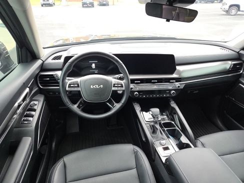 Used 2025 Kia Telluride S FWD image 5