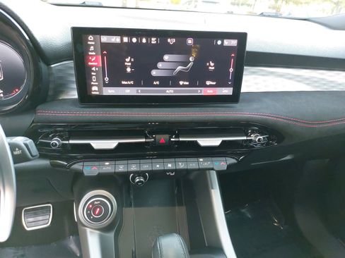 Used 2024 Alfa Romeo Tonale Veloce image 22