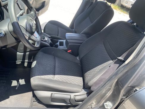 Used 2018 Nissan Rogue S AWD/4WD image 13
