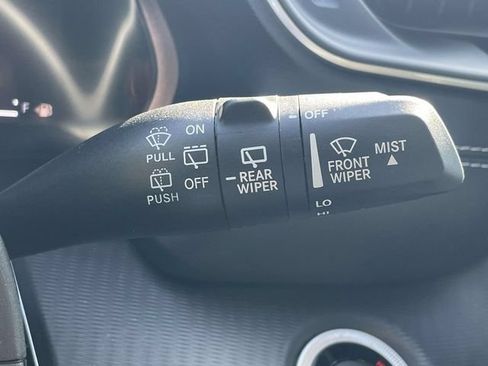 Used 2023 Jeep Grand Cherokee Altitude RWD image 26