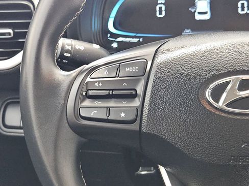 Used 2025 Hyundai Venue SEL FWD image 24