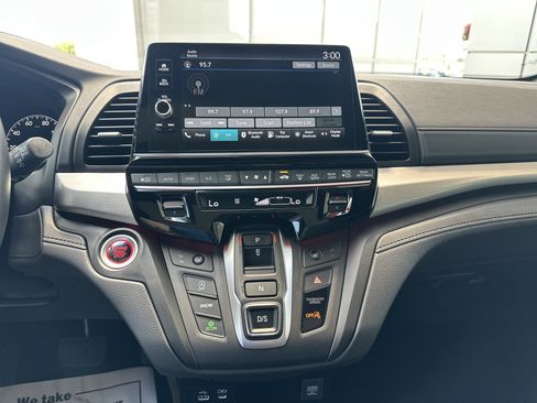 Used 2025 Honda Odyssey Sport-L image 34