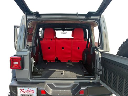 Used 2022 Jeep Wrangler Unlimited Sport AWD/4WD image 25