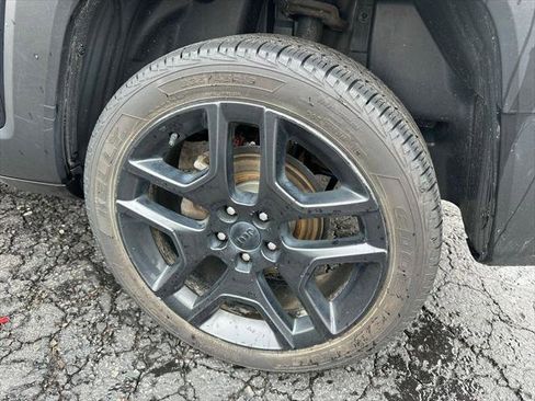 Certified 2020 Jeep Renegade Latitude image 18