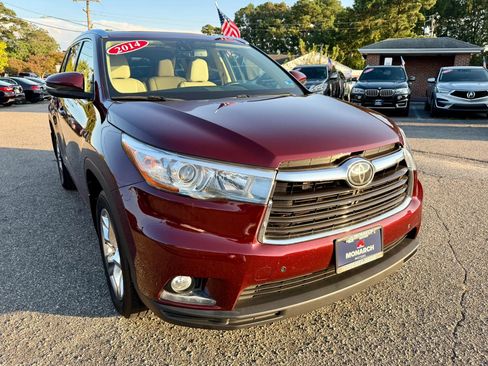 Used 2014 Toyota Highlander Limited Platinum AWD/4WD image 7