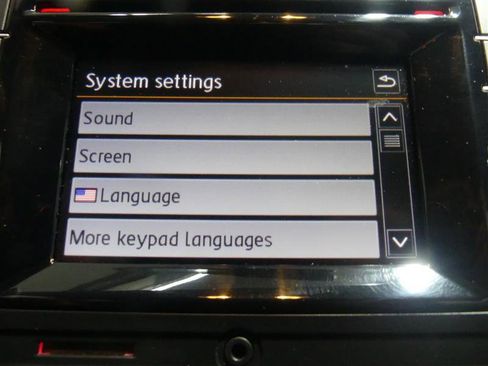 Used 2017 Volkswagen Jetta S image 41