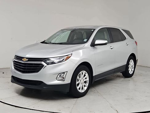 Used 2018 Chevrolet Equinox LT FWD image 1