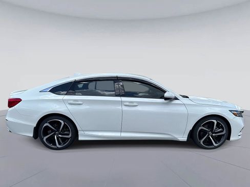 Certified 2018 Honda Accord Sport image 2