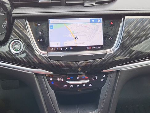 Used 2021 Cadillac XT6 Premium Luxury AWD/4WD image 14