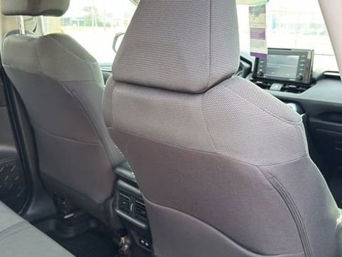 Certified 2021 Toyota RAV4 XLE w/ Convenience Package AWD/4WD image 28